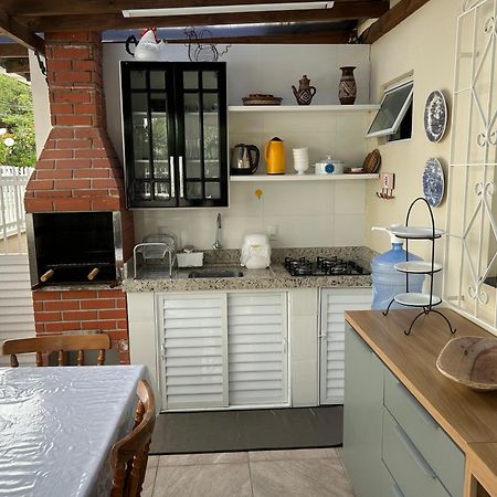 Casa Da Arvore Rua Pescada Amarela บอมบินญัส ภายนอก รูปภาพ