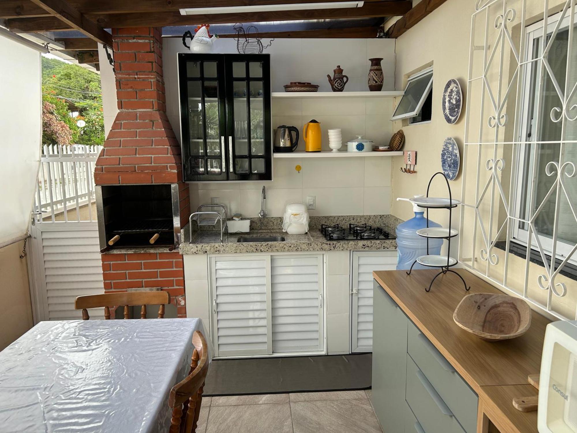 Casa Da Arvore Rua Pescada Amarela บอมบินญัส ภายนอก รูปภาพ